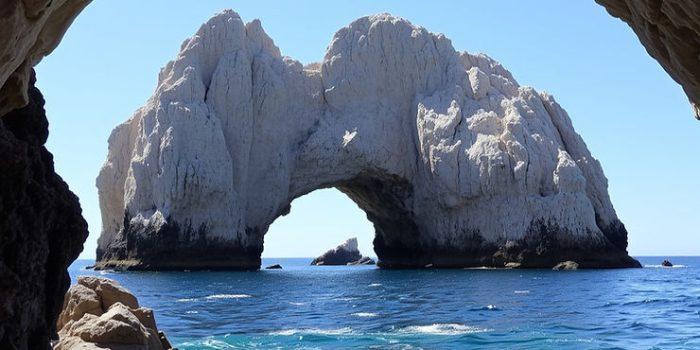 25 Best Things to Do in Los Cabos  – Beaches, Adventure & Culture