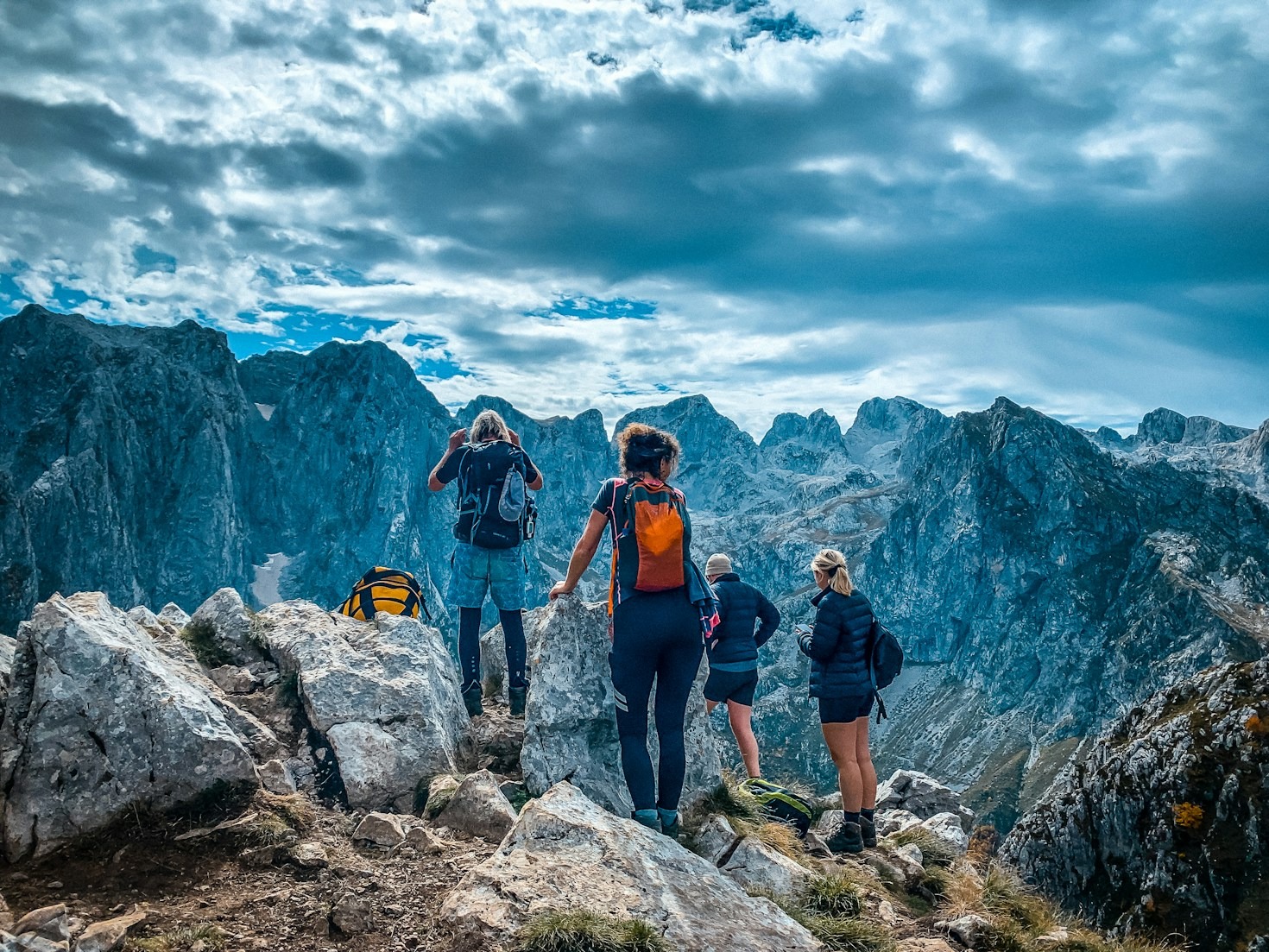 25 Best 100-Mile+ Treks in the Australian Outback | Ultimate Guide